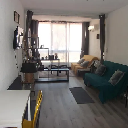 Sur Le Port, Climatisation, Wifi, Piscine, Lave-linge גרואיסאן