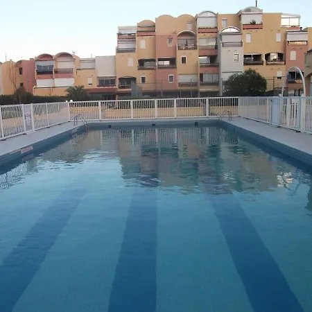 Sur Le Port, Climatisation, Wifi, Piscine, Lave-linge