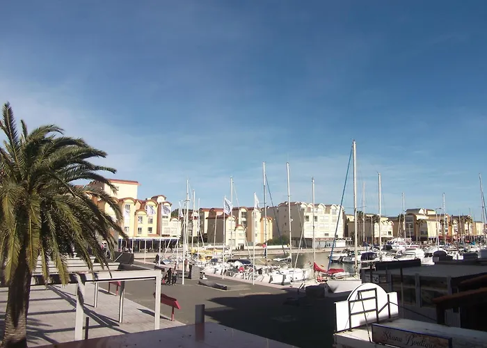 Appartement Sur Le Port, Climatisation, Wifi, Piscine, Lave-linge Gruissan